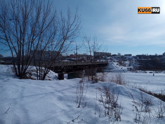 Байновский мост в Каменске будут проверять на максимальные нагрузки — тест-драйв намечен на четверг. Автолюбителям повод задуматься