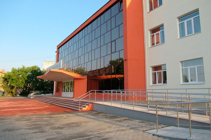 Из-за отсутствия в Каменске-Уральском мест для экстремалов внимание байкеров привлекла реконструированная площадка у Драмы Номер Три Из-за отсутствия в Каменске-Уральском мест для экстремалов внимание байкеров привлекла реконструированная площадка у Драмы Номер Три