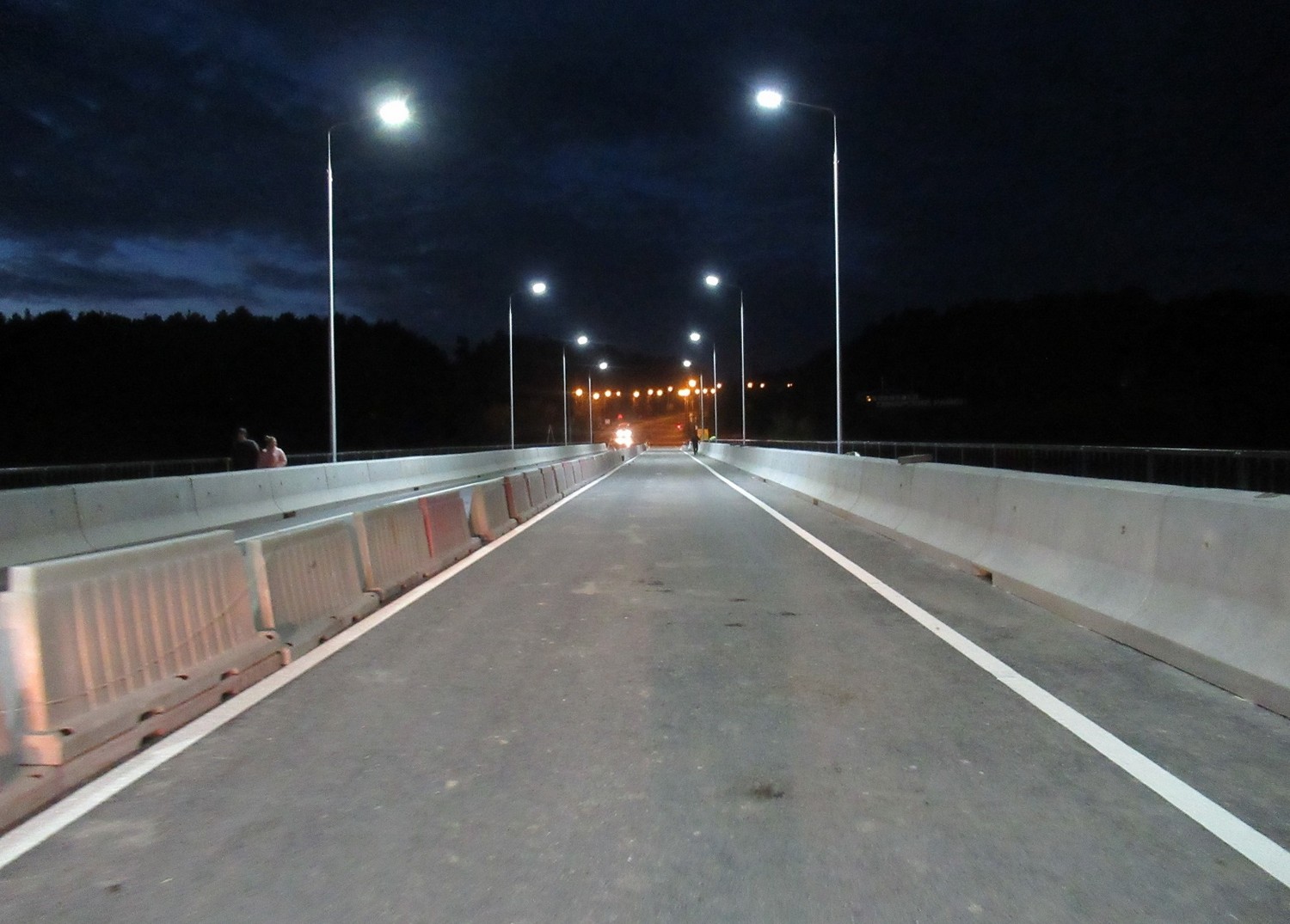 Ну, поехали! В пятницу в 6.00 открывается беспрепятственный проезд по Байновскому мосту в Каменске. Хлам и мусор к этому времени уберут