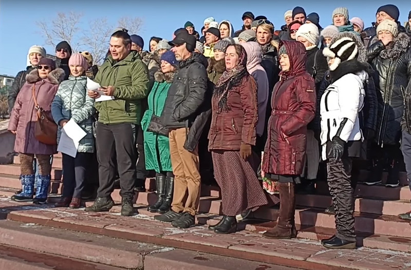 Каменцы записали видеообращение, в котором высказались против QR-кодов, и заявили, что указ губернатора нарушает их Конституционные права