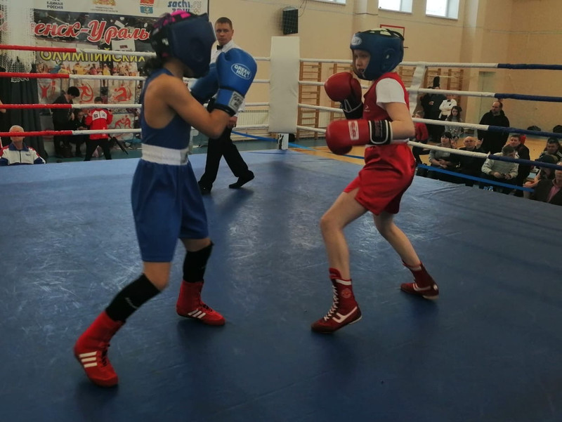 Гости из заграницы высоко оценили: на турнир по боксу памяти Дубынина в Каменск-Уральский приехали спортсмены даже из Казахстана и Киргизии