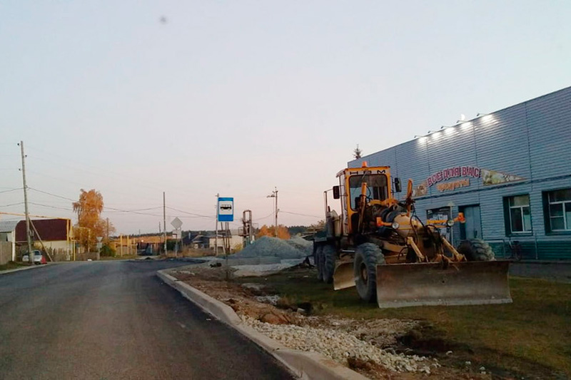 Главную улицу в дер. Монастырка в Каменске-Уральском делают комфортной для автомобилистов и пешеходов. Директор УГХ: «Бюджет небольшой...»