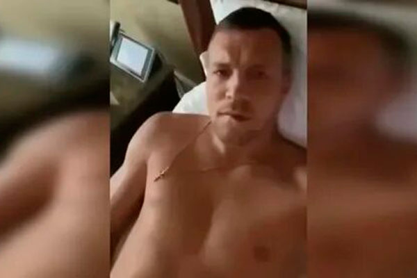 Шнуров пошутил над Дзюбой из-за секс-скандала, а знаменитости заступились