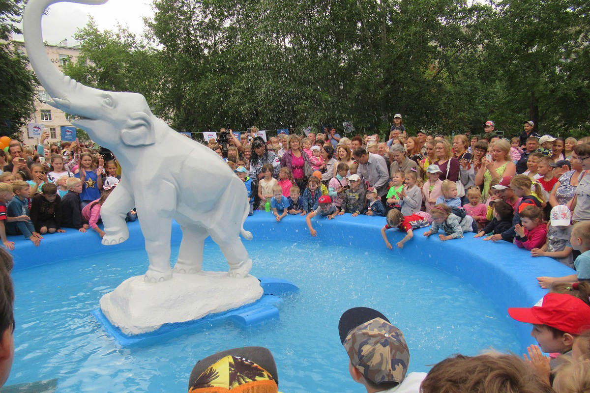 Открытие «Слоненка» из Каменска-Уральского — в областной повестке: теперь об одном из любимых фонтанов горожан знает весь регион