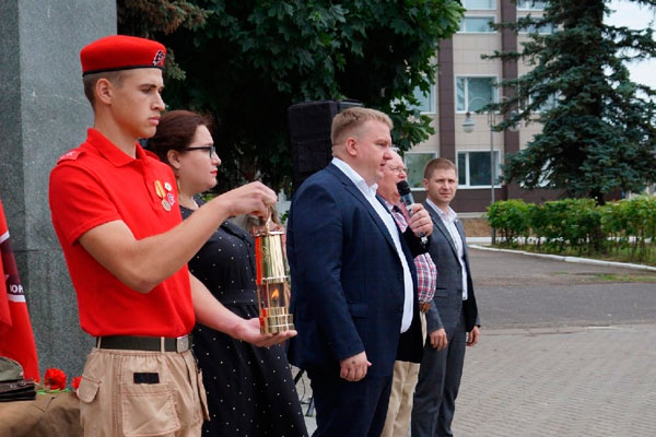 Во Владимирской области представитель КУЗОЦМ принял капсулу с частицей Вечного Огня