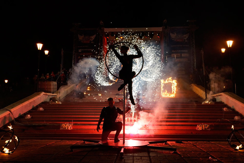 На время фестиваля «Музы и пушки» в Каменске-Уральском воссоздадут настоящую домну для плавки руды, участников также отправят искать железо