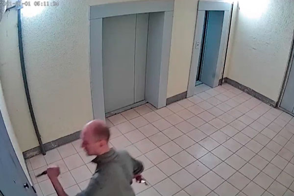 Петербуржцы жалуются на расчленителя, хранившего тело матери в пакетах