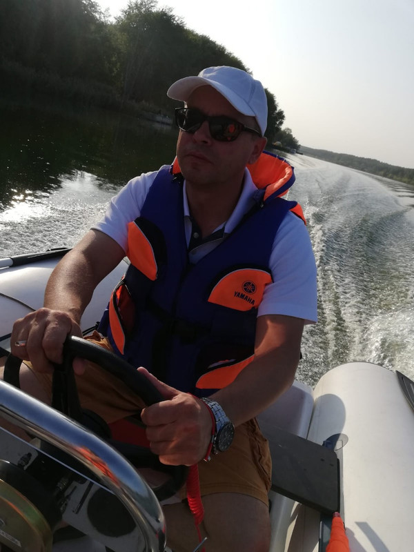 Мэр Каменска-Уральского поздравил спортсменов с профессиональным праздником!