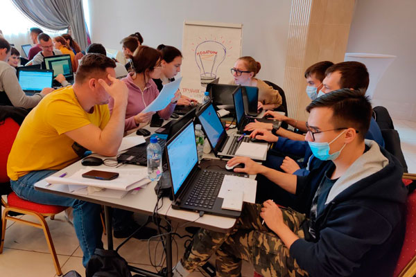 Кубок победителей профессионального мастерства в руках литейщиков!