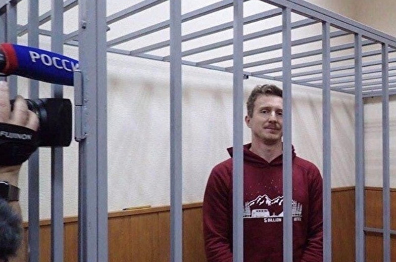 Сотрудник ФСИН ударил фигуранта «московского дела» электрошокером в пах из-за уборки