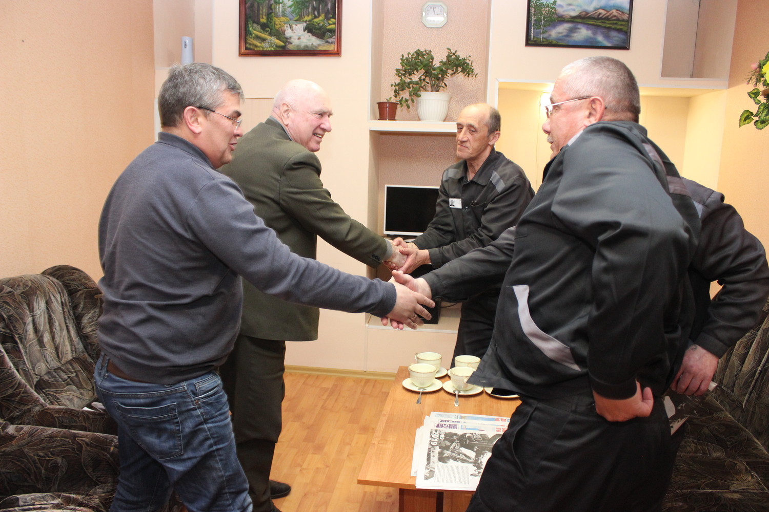 Вольные афганцы на зоне в Каменске-Уральском встретились со своими оступившимися сослуживцами — говорили, как и где найти работу и жилье