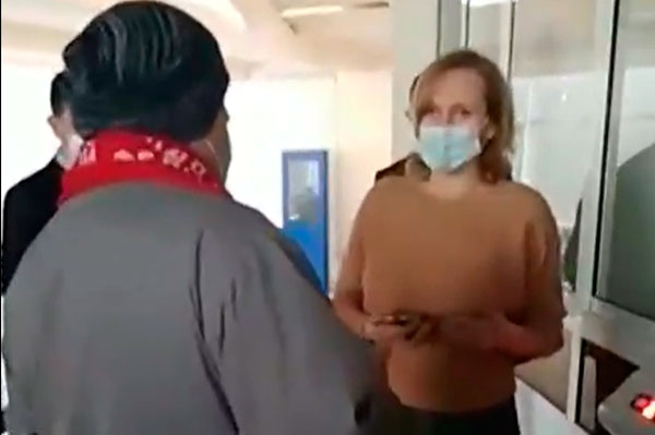 Каменцы возмутились, что их не пустили на заседание думы, где обсуждался важный вопрос. В мэрии все списали на регламент и пандемию