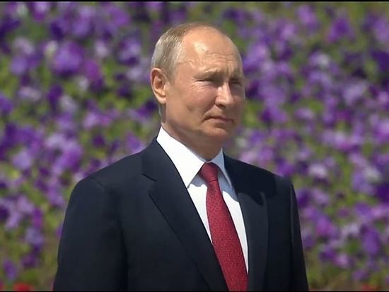 Песков: для Путина поставили три дезинфекционных туннеля