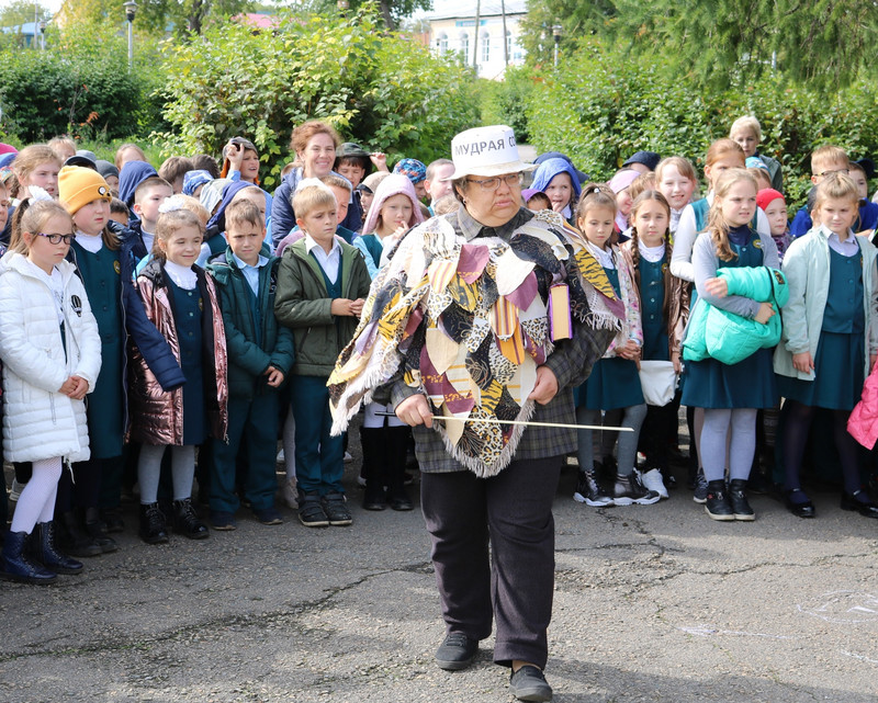 Для пары сотен учеников Каменска-Уральского сотрудники краеведческого музея устроили необычные уроки в рамках квеста «Школьная пора»