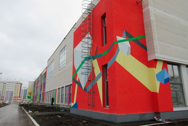 Новой школе в Каменске-Уральском зачем-то решили дать имя и собирают варианты с населения. Говорят, пришло уже 33 письма с идеями...