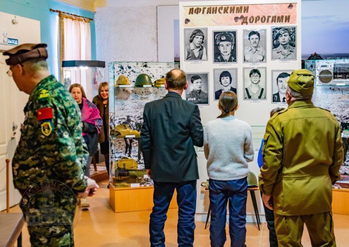 Память воинов-интернационалистов: митинг и выставка в Каменске-Уральском | В Каменске-Уральском почтили память героев Афганской войны