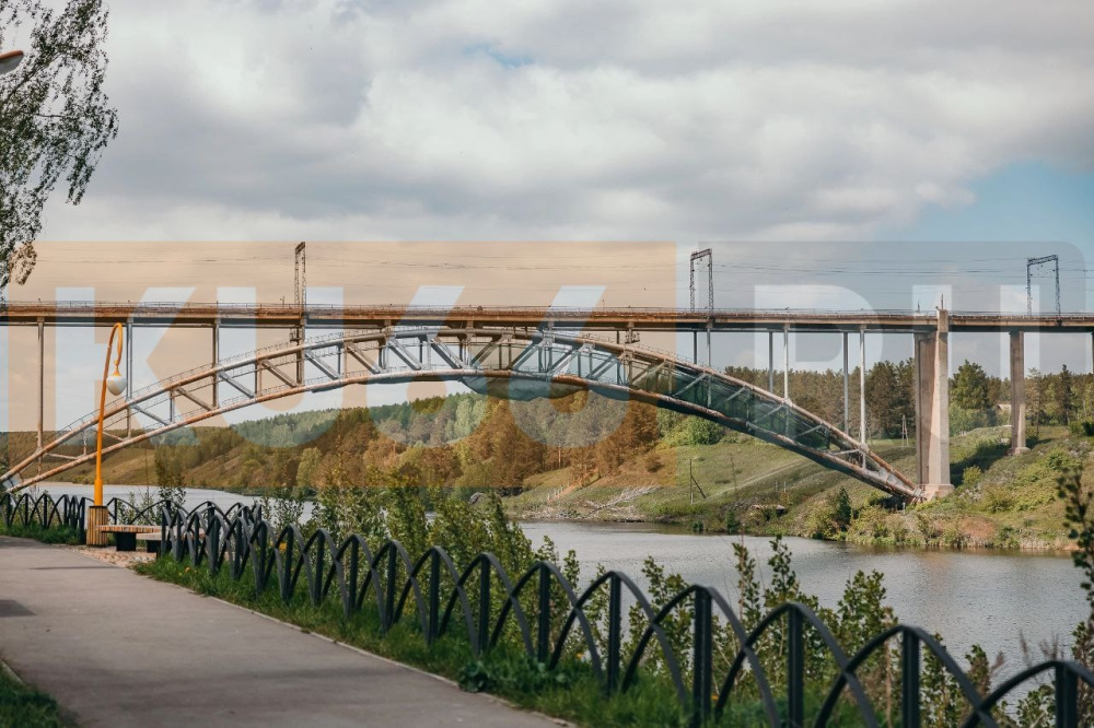 Известно, зачем под ж/д мостом в Каменске-Уральском поставили сетку | Под ж/д мостом в Каменске-Уральском поставили особую сетку