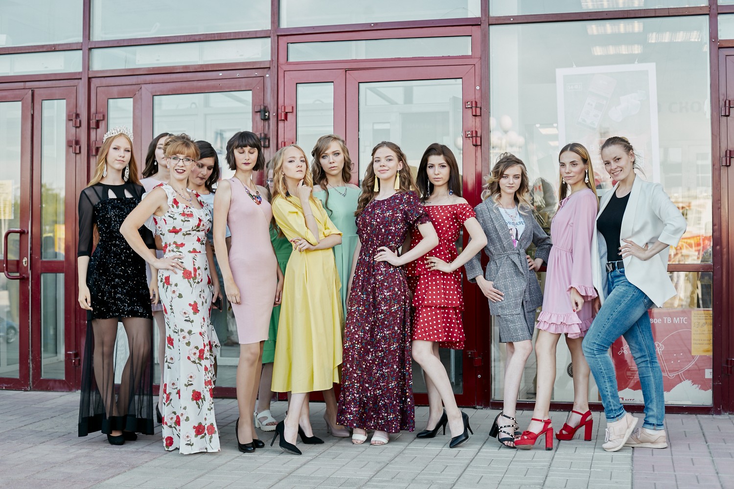 Покупатели дарили поздравления, а именинник – подарки. ТЦ «DOM», что по ул. Лермонтова в Каменске-Уральском, отпраздновал день рождения