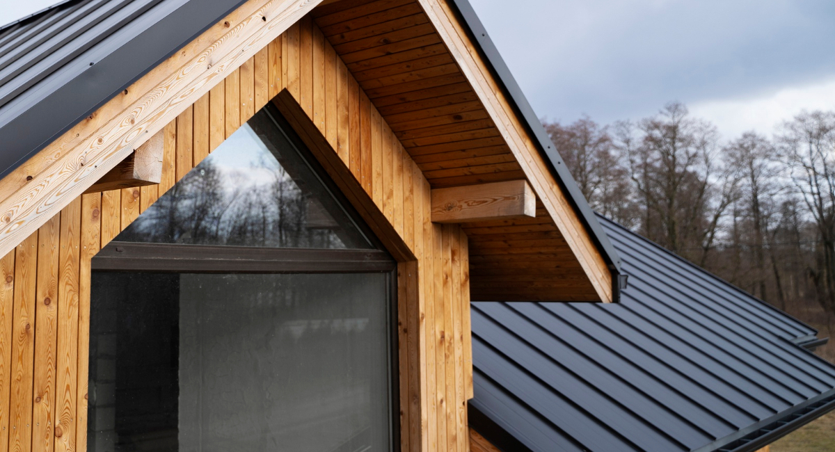 ОСБ и фанера — больше не эталон: сейчас все обшивают каркас этим материалом — не разбухает, не коробится, дышит