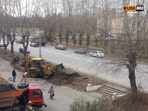 В Каменске-Уральском перенесут остановку «Улица Строителей». Началась расчистка территории под будущий павильон