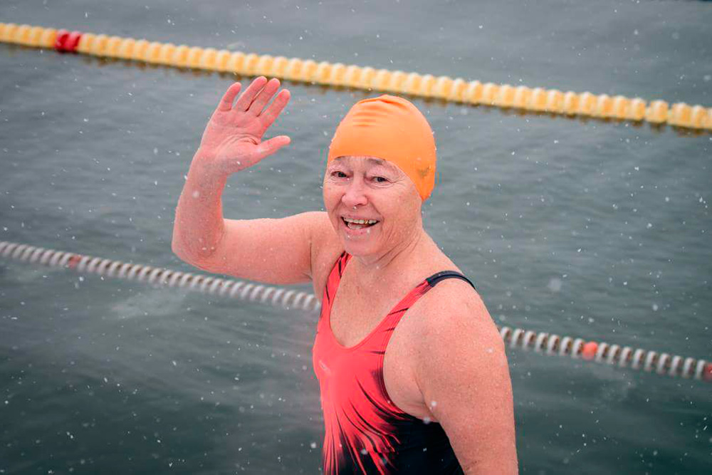 Пожалуй, самая известная пловчиха в ледяной воде из Каменска-Уральского борется за звание «Женщины года» на международной арене. Поддержим!