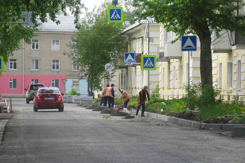 Есть чем гордиться: сезонный ремонт дорог в Каменске начинается повсеместно. Ради хорошего полотна жителям придется терпеть все лето