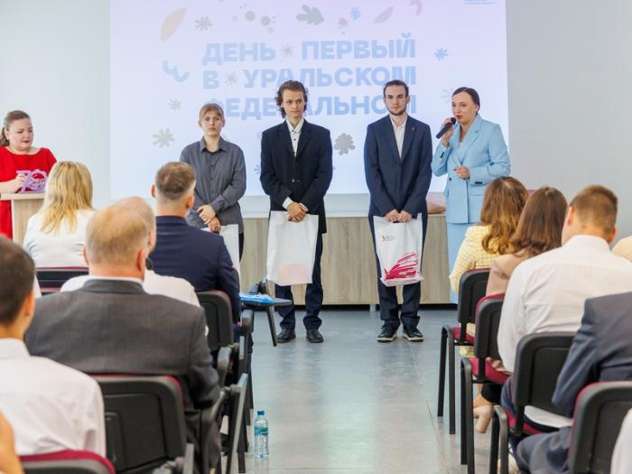 От завода к вузу: как СинТЗ и УрФУ вместе готовят инженеров будущего | СинТЗ и УрФУ укрепляют сотрудничество: новые инженерные классы и совместные программы