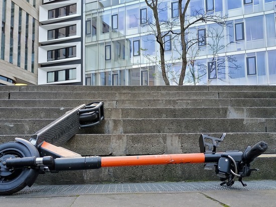 Школьница обезвредила полицейского-педофила самокатом