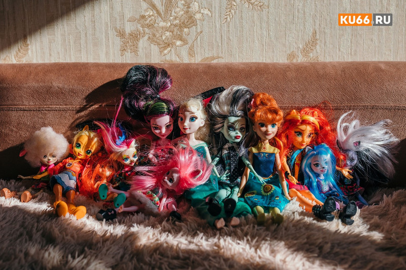 Девочка получила травму на всю жизнь в детсаду в Каменске-Уральском — воспитатель по нелепой случайности отрезала ей часть пальца