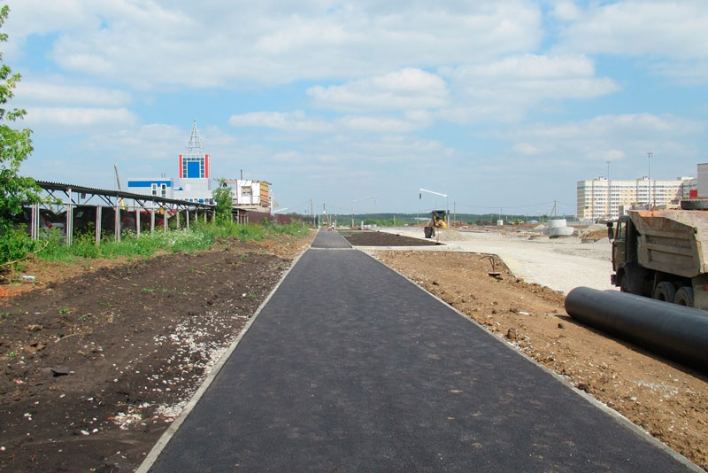 На новом участке ул. Кутузова в Каменске-Уральском вот-вот поставят столбы взамен устаревших — все провода с них само-собой перевесят