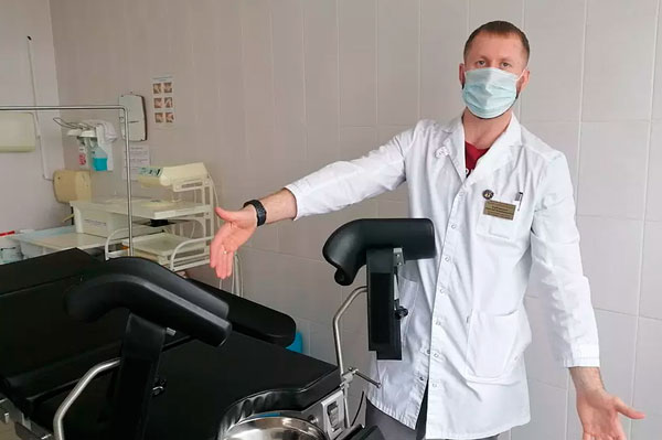 Пациент почувствует себя комфортно, а врачу удобно: в хирургии горбольницы Каменска-Уральского — новинка для проведения деликатных операций