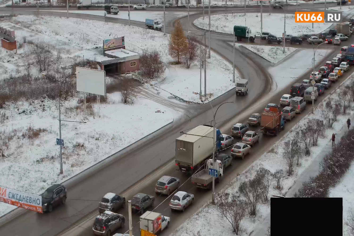 Как об стенку горох: о ремонте на Байновском мосту в Каменске автомобилистов предупредили, но те решили испытать удачу и... встали в пробках