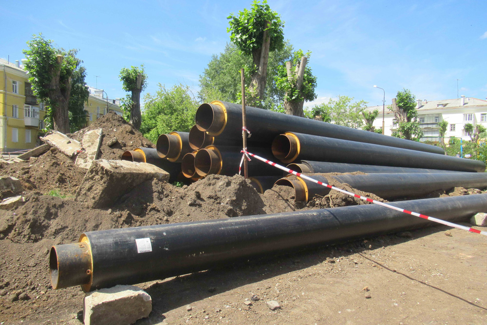 Пока распахнуты форточки и окна. В Каменске началась активная подготовка к отопительному сезону. Да вы и сами эти работы уже заметили!