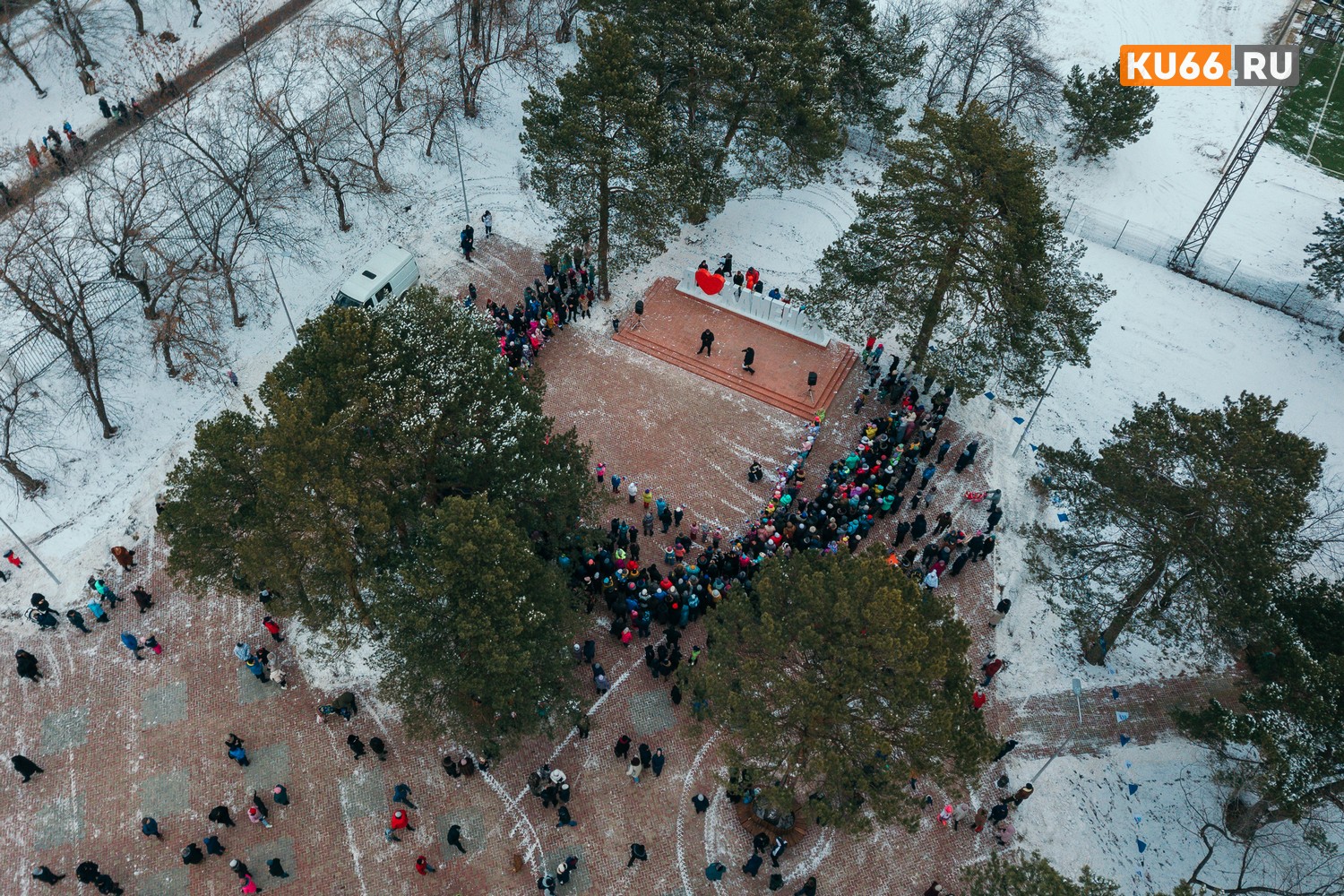 Власти Каменска-Уральского предложили жителям помечтать о благоустройстве в 2020 году и напомнили, чего те сами хотели бы изменить к лучшему