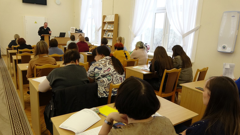 Полиция Каменска-Уральского рассказала педагогам о способах мошенничества