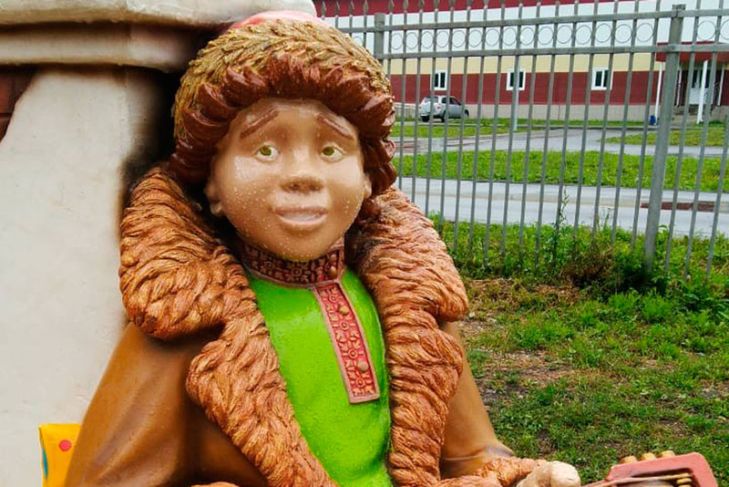 Нашлись добровольцы: фигуру Емели в парке «Космос» в Каменске-Уральском отреставрировали три скромных человека. Говорят, два дня работали... Нашлись добровольцы: фигуру Емели в парке «Космос» в Каменске-Уральском отреставрировали три скромных человека. Говорят, два дня работали...