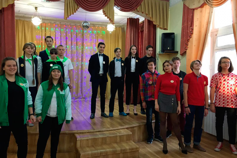 «Наша команда, как камень в почках». О чем шутят школьники Каменска-Уральского на своих играх КВН: у кого что болит, тот о том и говорит...