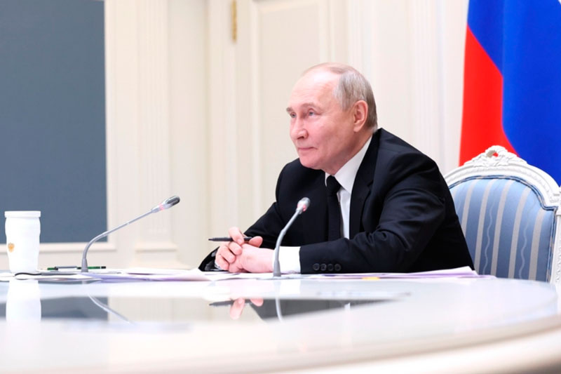 Путин поддержал идею тратить деньги, которые остались от материнского капитала 