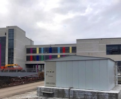 Школу в микрорайоне Южный Каменска-Уральского подключили к электричеству — подстанция выполнена с запасом мощности — хватит и на детсад!