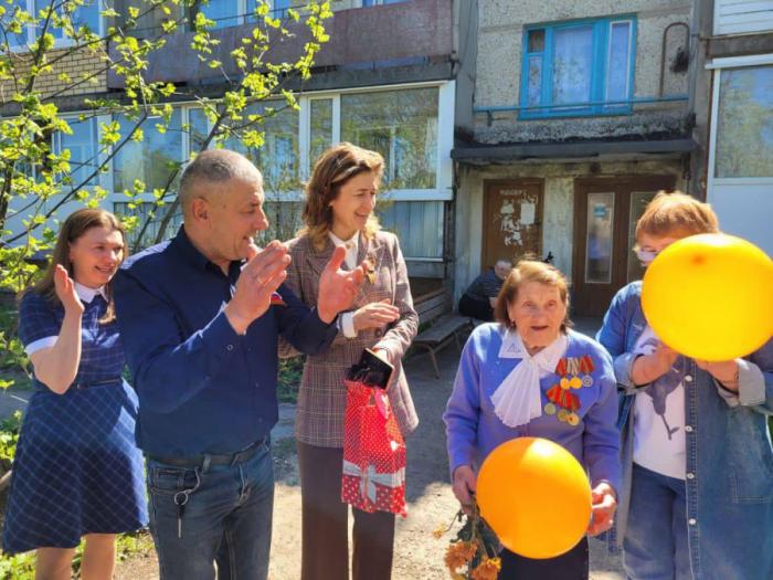 Как Свердловская область чествует ветеранов: поздравления, медали и повышенные выплаты | Ветераны Свердловской области получили персональные поздравления и поддержку к 80-летию Победы