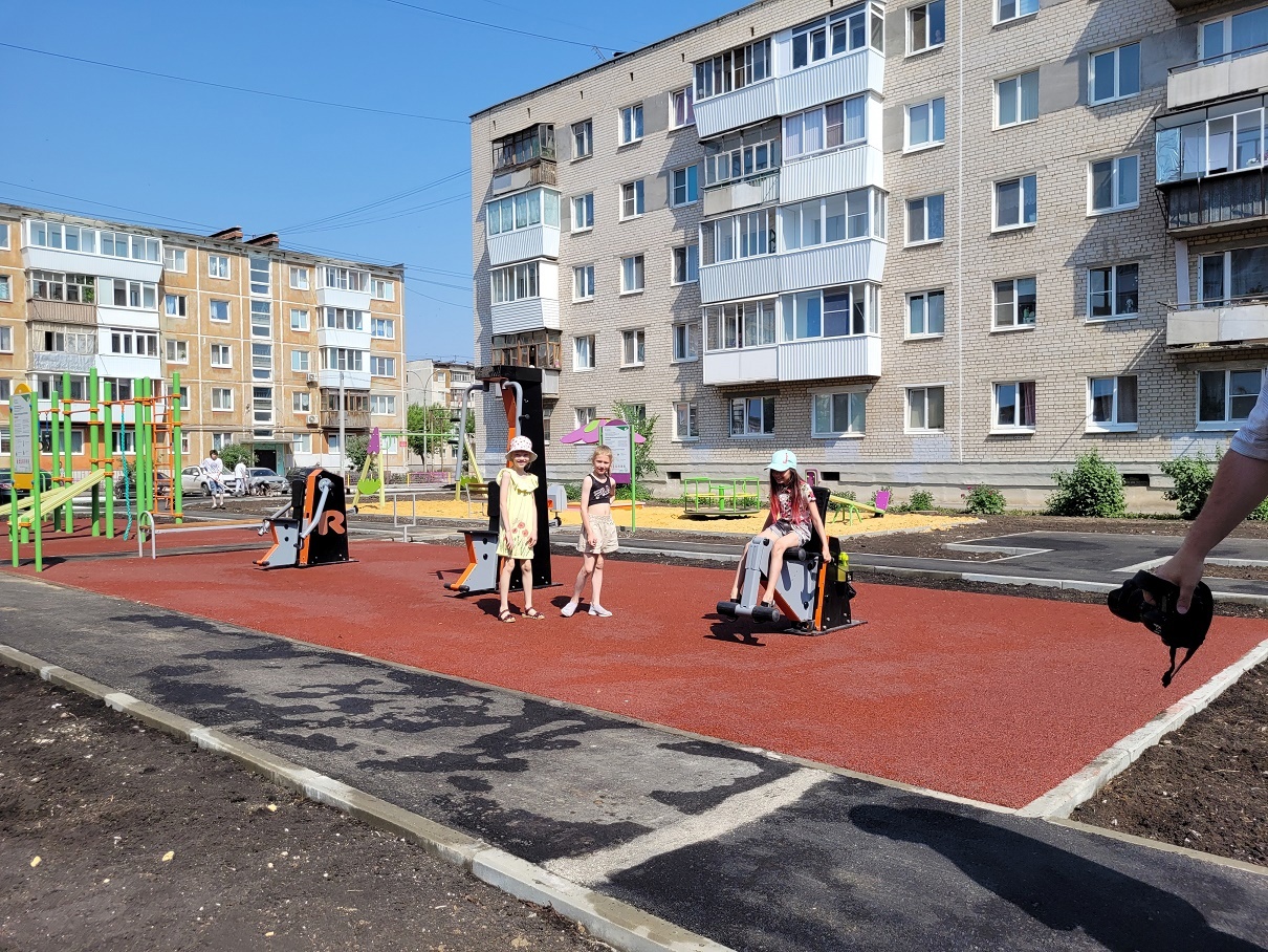 В Каменске-Уральском благоустроили ещё один двор