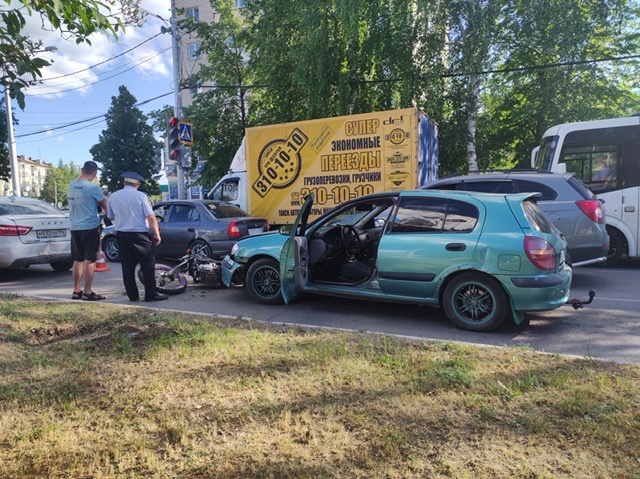 Сегодня в Каменске-Уральском в ДТП травмы получил мотоциклист Сегодня в Каменске-Уральском в ДТП травмы получил мотоциклист