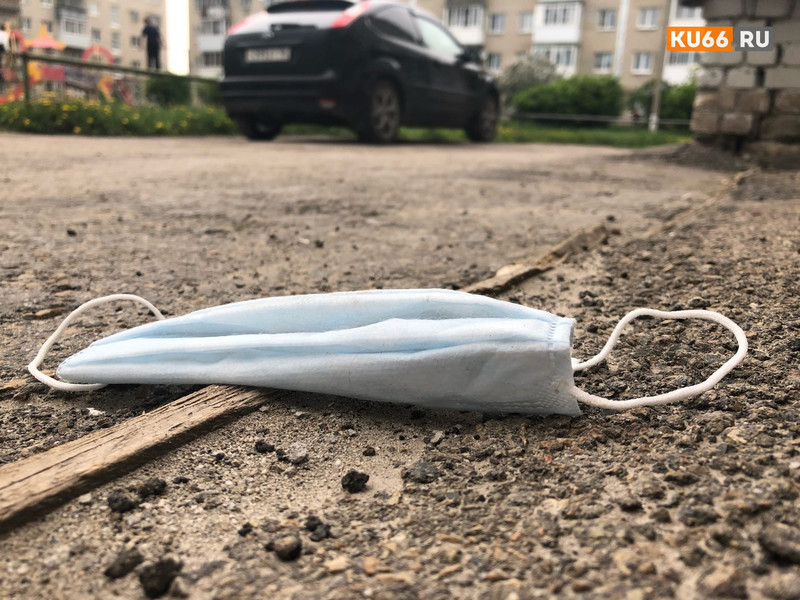 Врач объяснил, почему одну маску нельзя носить несколько дней