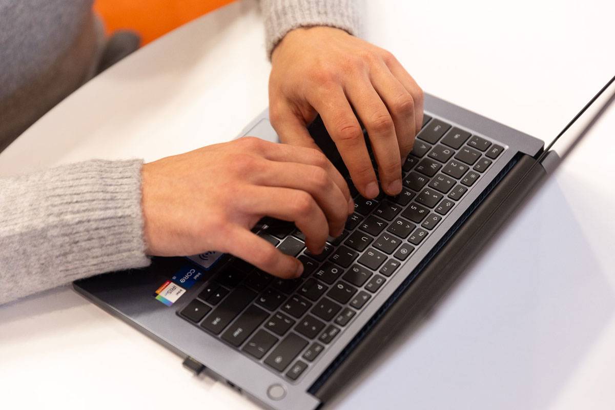 Перед праздниками число фишинговых сайтов резко выросло — исследование | Мошенники активизируются перед праздниками — данные аналитиков