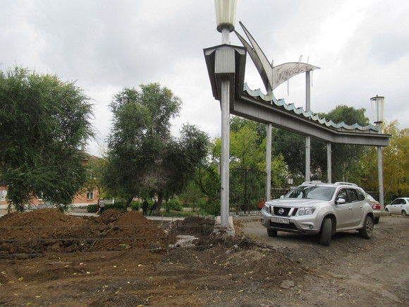 Парковка более чем на 60 автомобилей. В Каменске-Уральском благоустраивают территорию лыжно-лодочной базы «Металлист»