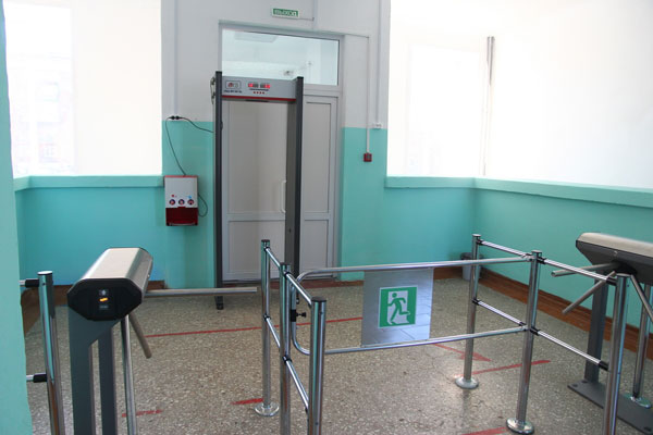 В Каменске-Уральском социальные объекты проверили на антитеррор