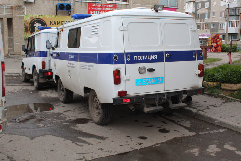 Полицейские в Каменске-Уральском искали и проверяли ранее судимых жителей. По итогам рейда возбудили три «уголовки» и 43 «административки»