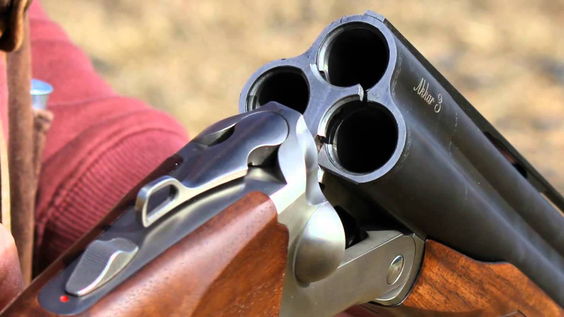 5-летний ребенок случайно застрелил из ружья отца 5-летний ребенок случайно застрелил из ружья отца