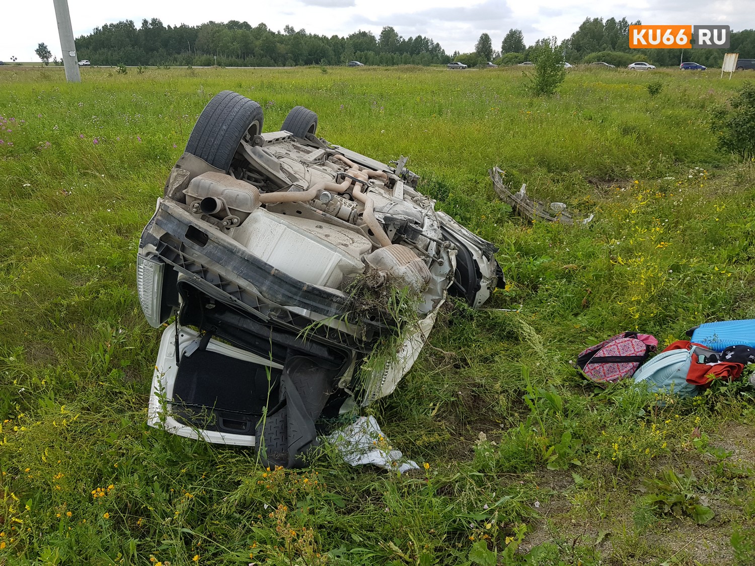 Жуткая авария на трассе под Каменском-Уральским: отечественный «ВАЗ» не пропустил Cadillac. Автомобили «всмятку», пассажирка в больнице...
