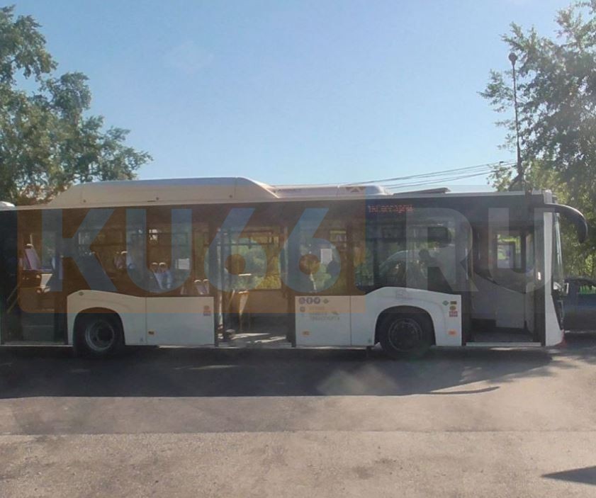 Жительница Каменска-Уральского попала в больницу после экстренного торможения автобуса | Уральская пассажирка попала в больницу после экстренного торможения автобуса